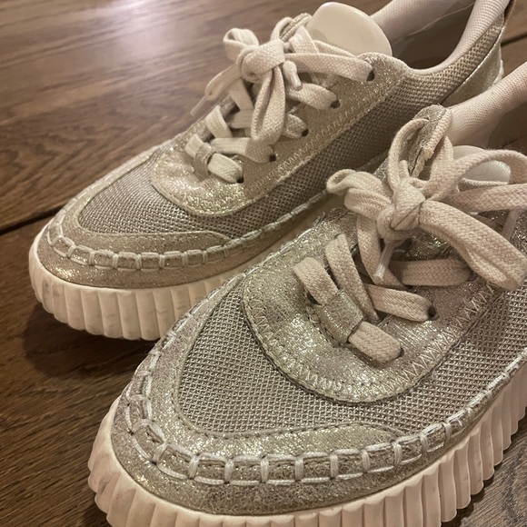 Dolce Vita Daran Sneaker - Picture 3 of 3